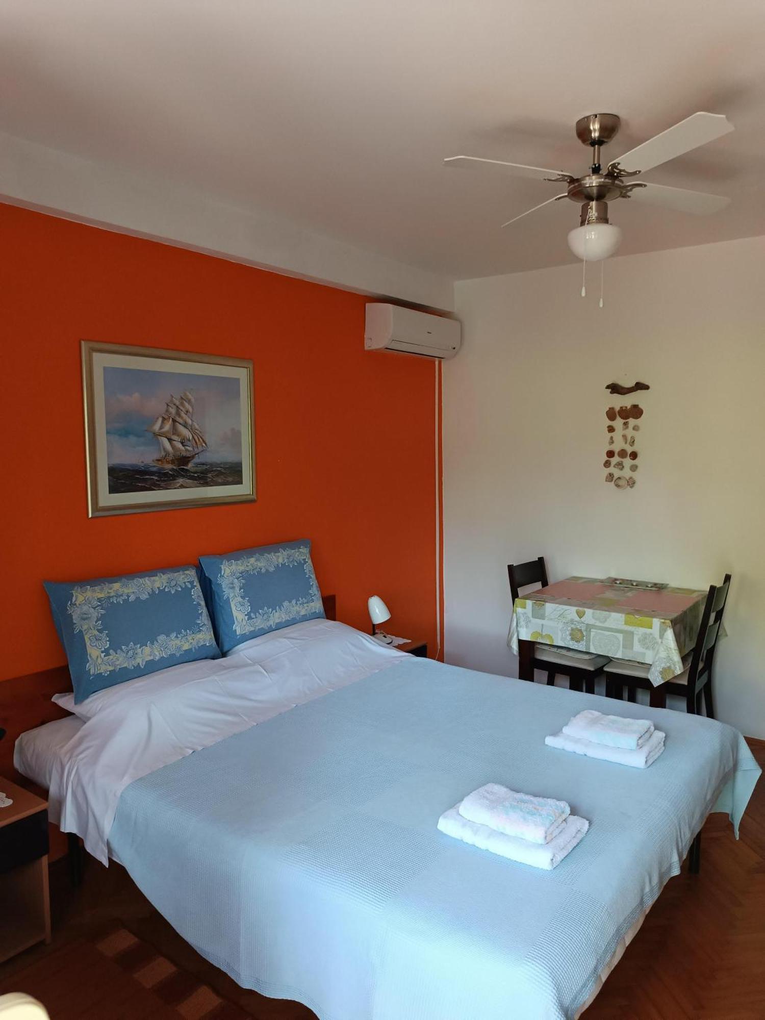 Levak Apartments - Apt.3 Pjescana Uvala Ngoại thất bức ảnh